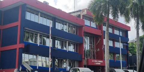 CH11252629 Building housing the UK, US and French Embassies, as well as the NZ High Commission in Vanuatu, damaged by December earthquakes (1)